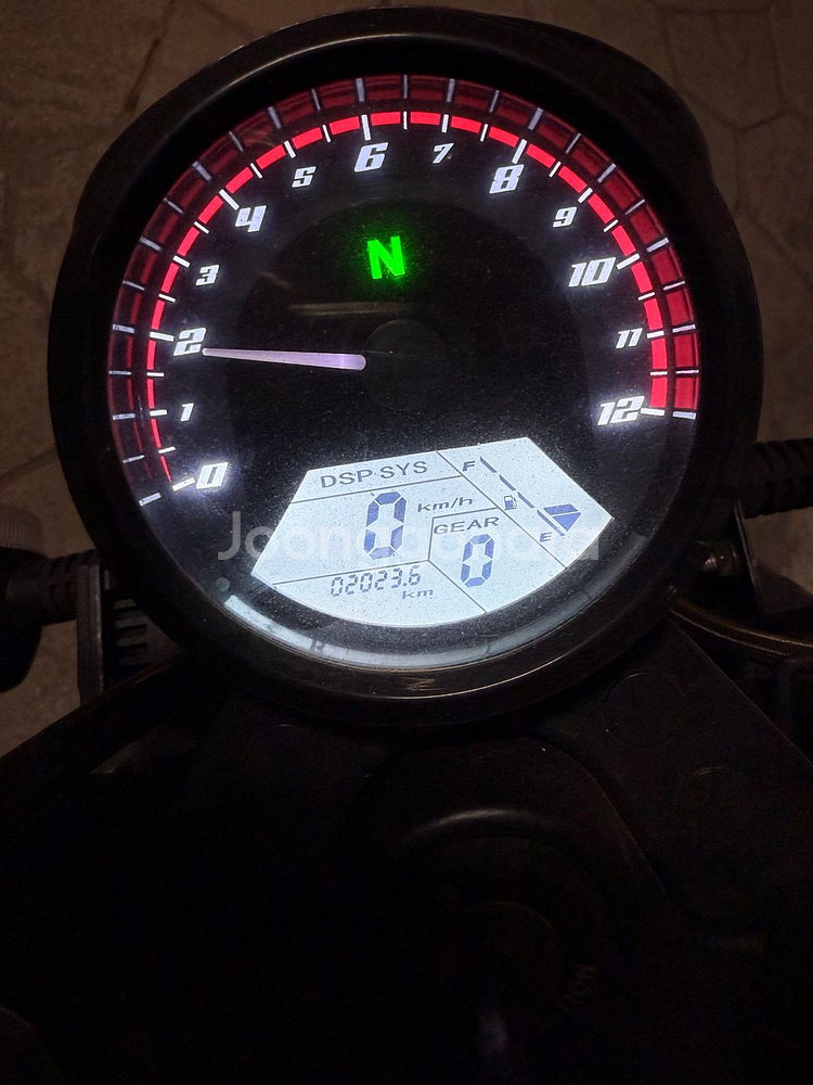 23년식 부캐너 125cc 2000km 판매합니다.--0