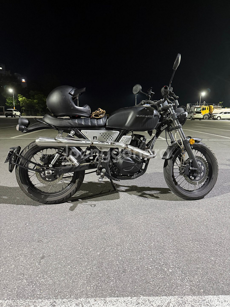 23년식 부캐너 125cc 2000km 판매합니다.--5