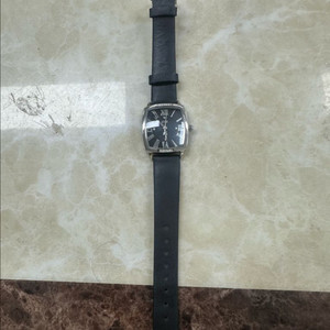 새상품! 에쎄(ESSE) 로마 인덱스 여성 가죽시계판매