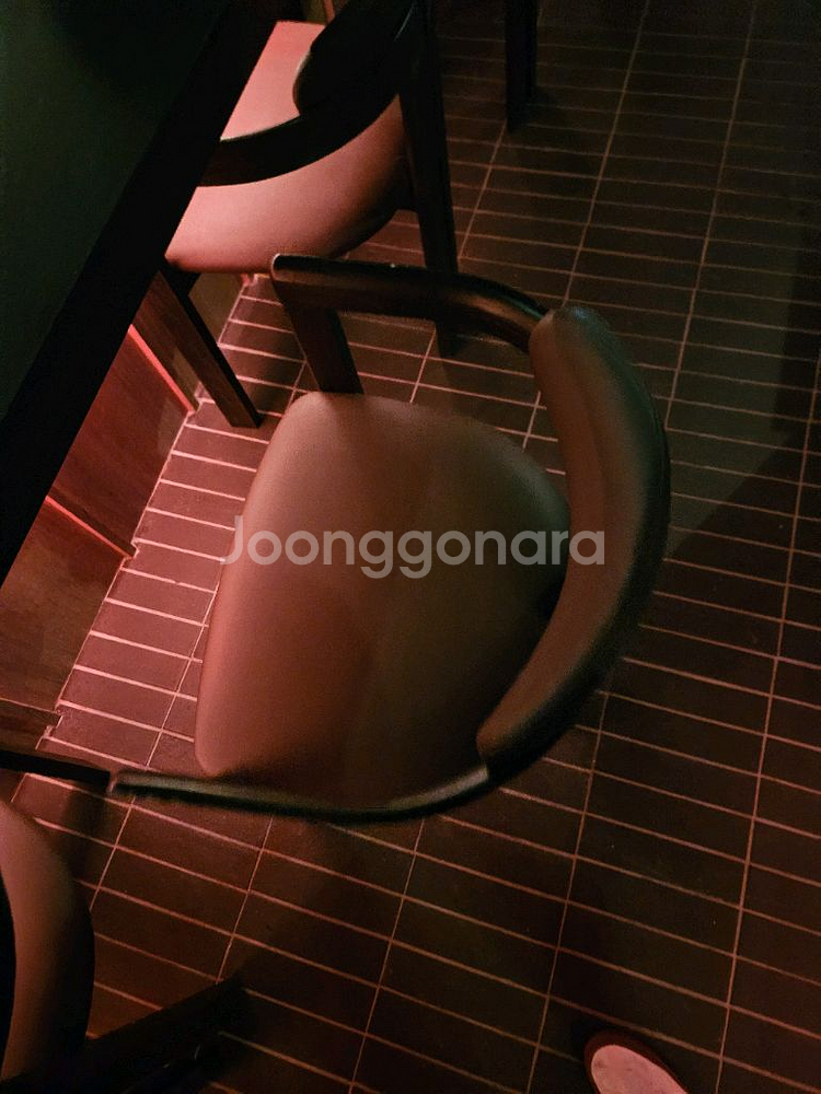 바 의자--2