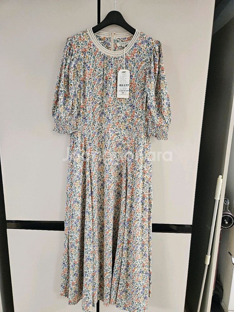 써스데이아일랜드 시보리패턴 롱원피스 택채새제품 s사이즈--3