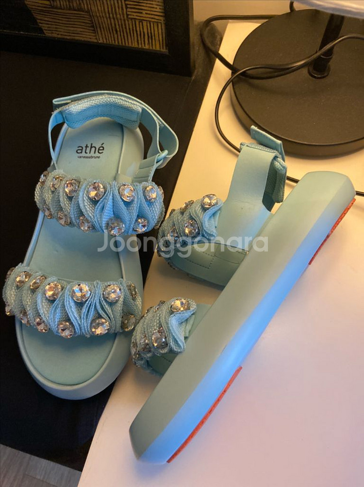 아떼 바네사브루노 블루 크리스탈 샌들 굽4cm--3