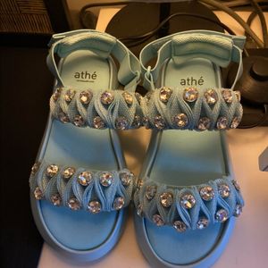 아떼 바네사브루노 블루 크리스탈 샌들 굽4cm