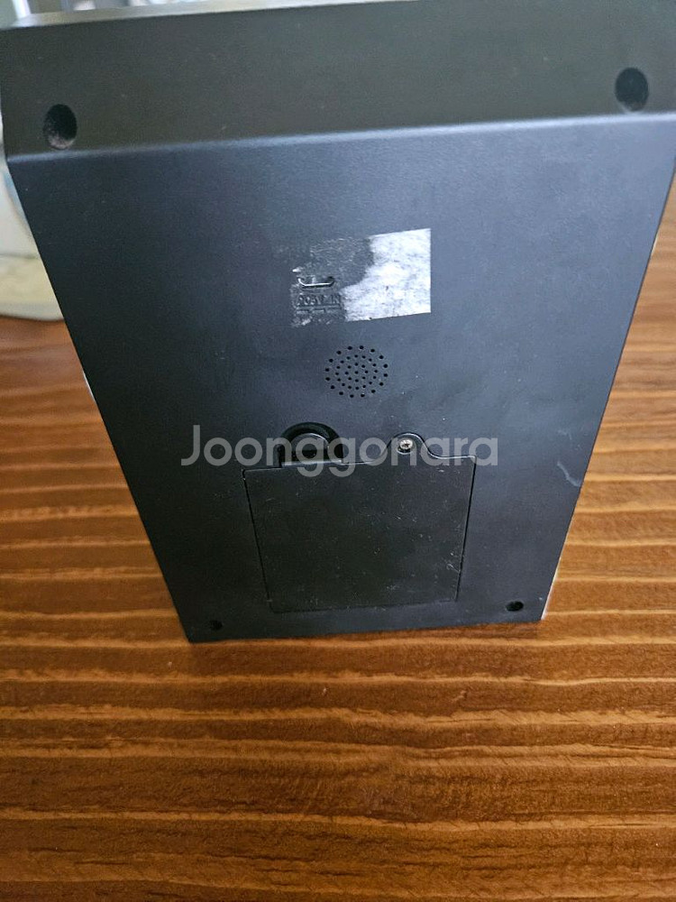 옛날에 고장나서 방치했던 고전게임 게임기 입니다--1