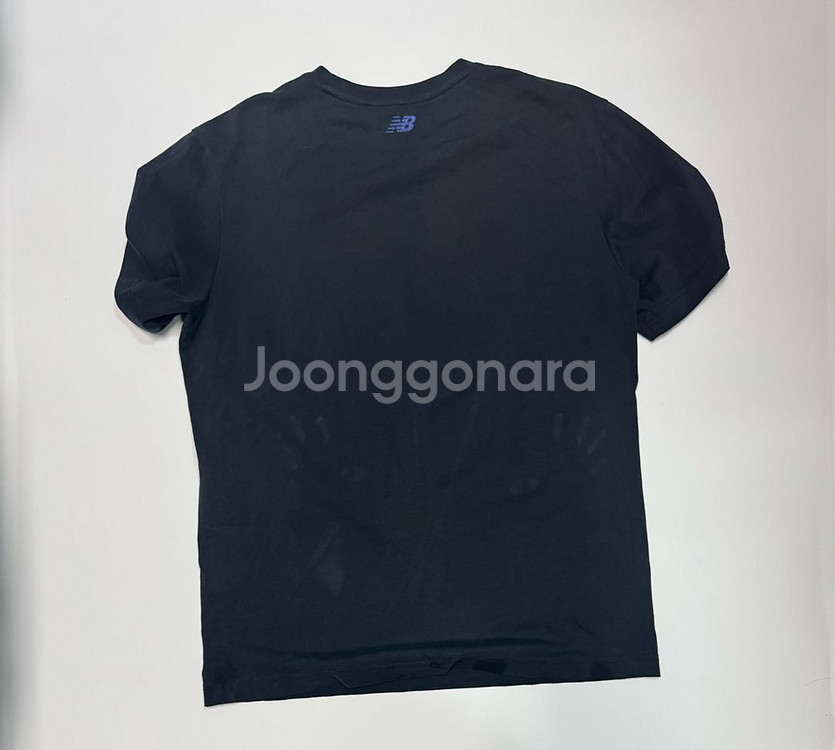 뉴발란스 앞 프린팅 반팔 티셔츠 L--1
