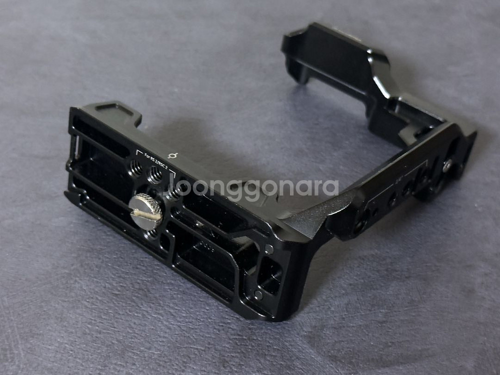 스몰리그 A7M4/A7R4/A7R5 하프케이지--1