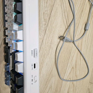 독거미 aula f87 pro 팝니다