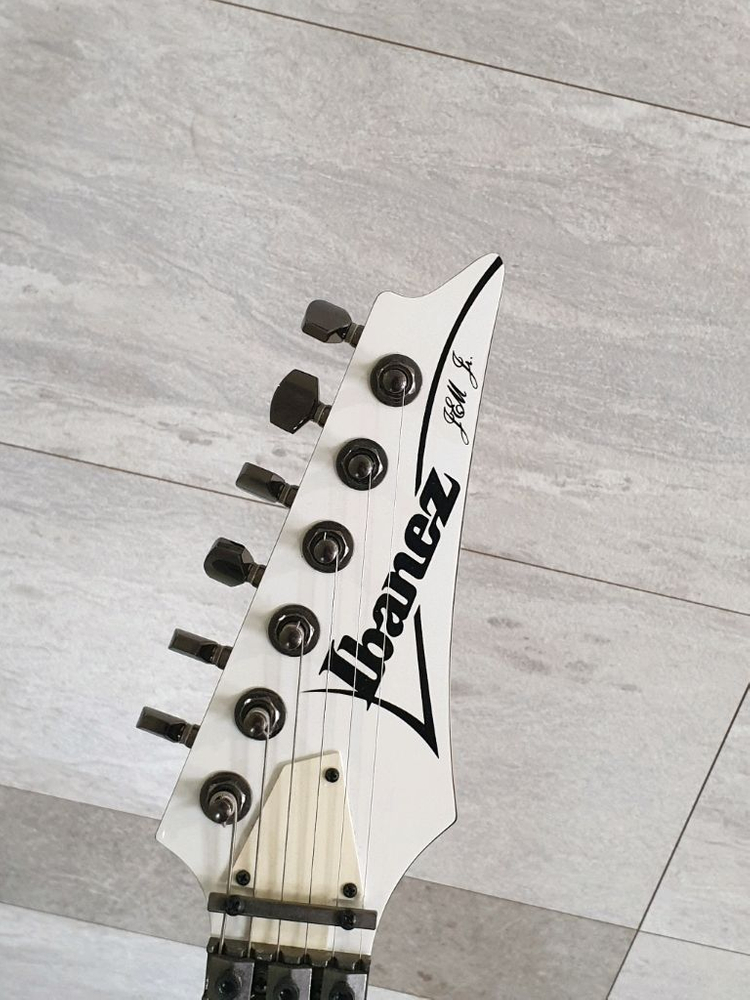 Ibanez 아이바네즈 일렉기타, Fender 앰프 이미지