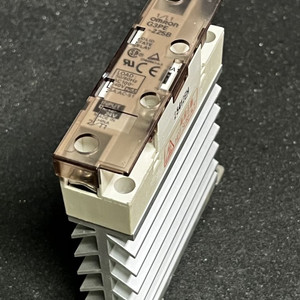 Omron G3PE-225B SSR