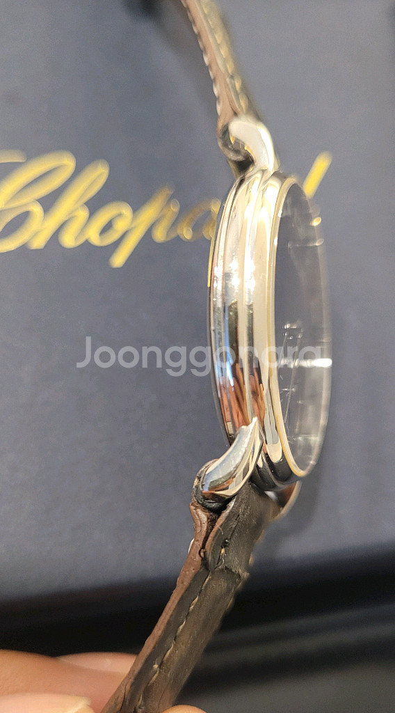 (가격내림) 쇼파드 18K 화이트골드(한정판)--4