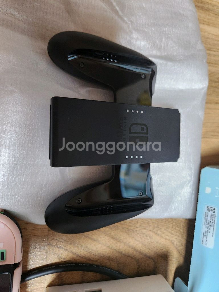 닌텐도 스위치 동물의숲 에디션 판매--1