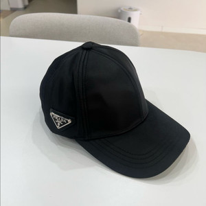 프라다볼캡