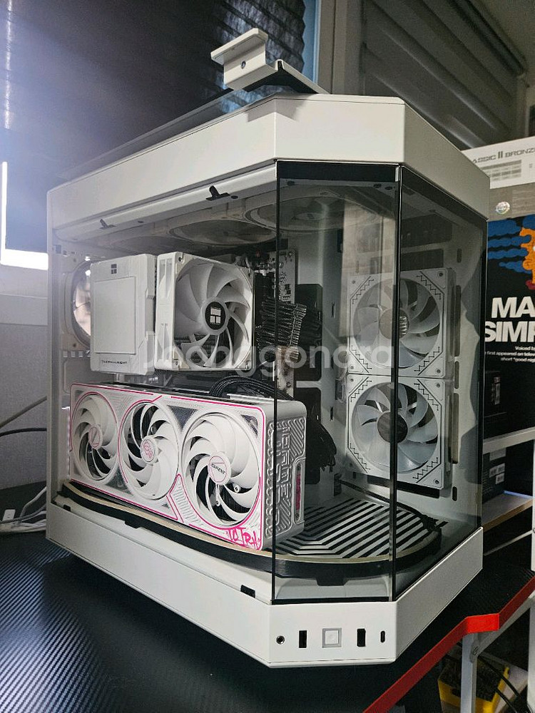 9800x3d rtx5070ti 5080 y60 본체--2