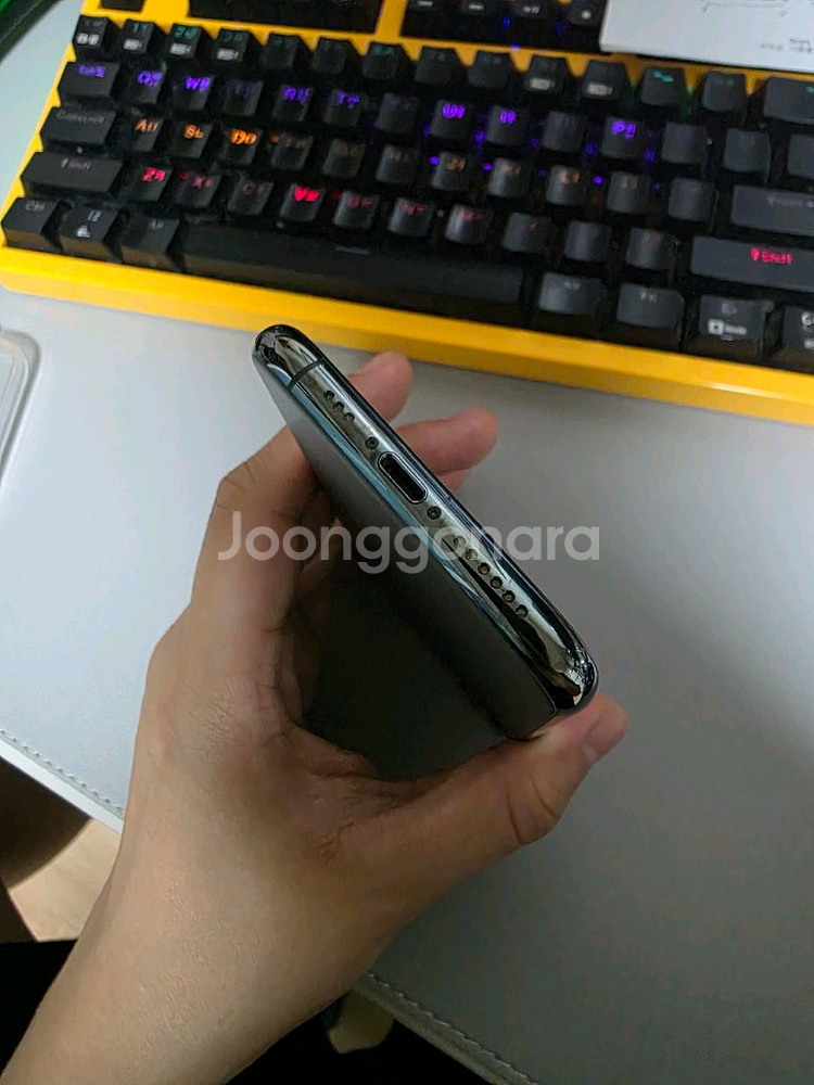 아이폰 11 프로 64GB 미드나이트 그린 / S급--2