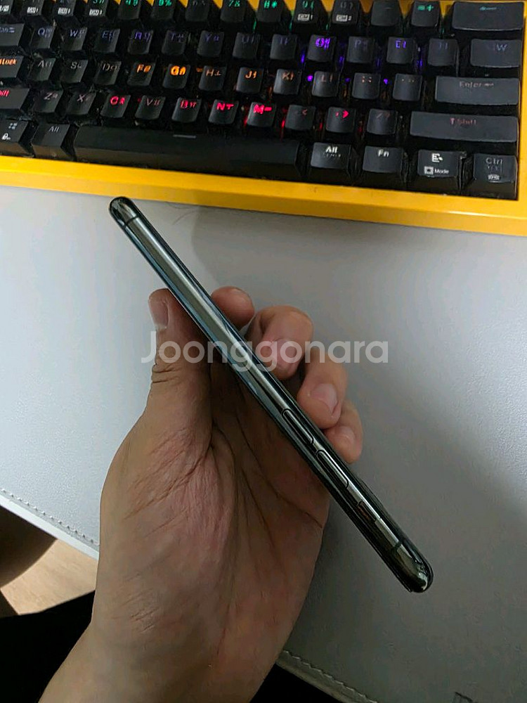 아이폰 11 프로 64GB 미드나이트 그린 / S급--4