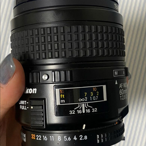 니콘 AF Micro 60mm F2.8 렌즈