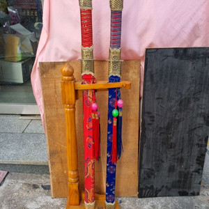 동으로 된 용머리 한 쌍의 가검