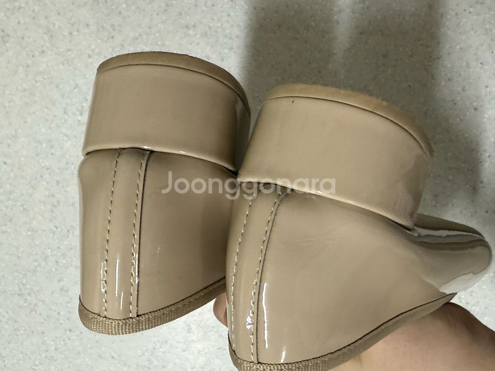 레페토 까미유 곰므 베이지 에나멜--4