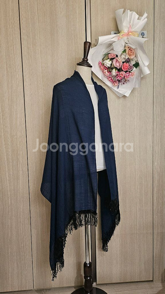 판교현대백화점구입 여름 비즈 프린지 빅숄 블루블랙--3