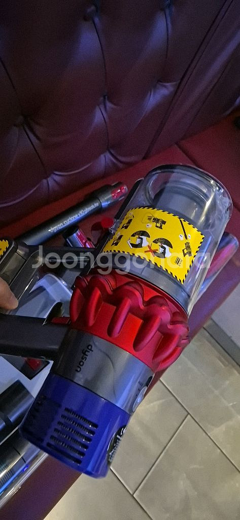 다이슨무선청소기 v10풀세트.정품스탠드거치대포함--5