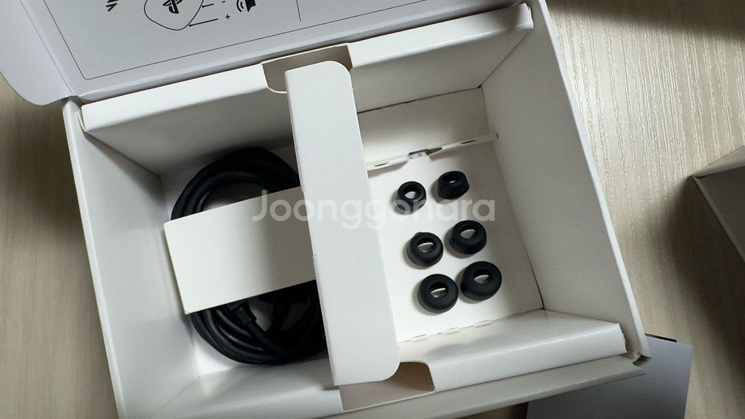 PS5 펄스 익스플로어 무선 이어버드 팝니다--3