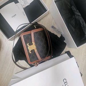 셀린느 틴트리옹프백 캔버스카프스킨