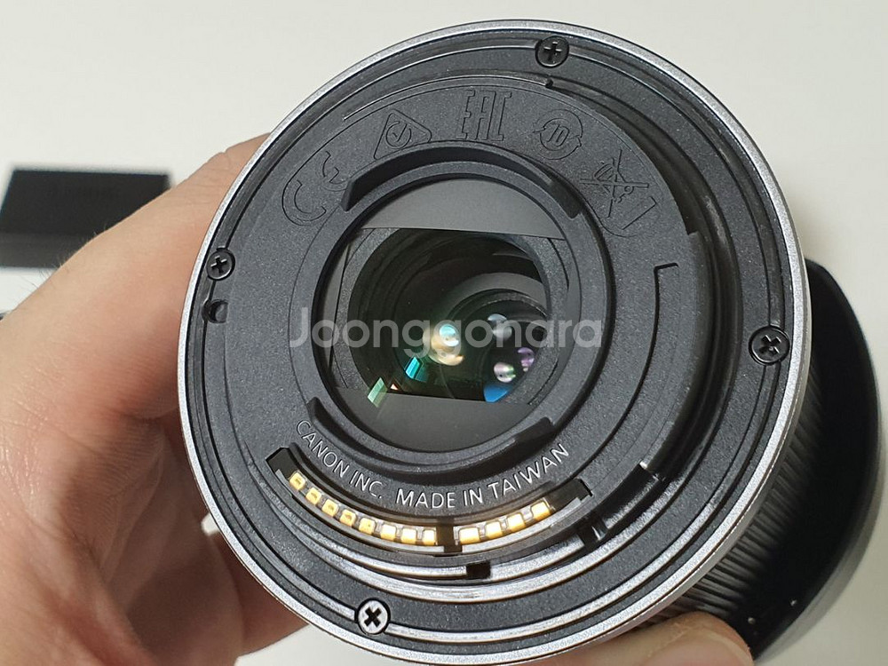 캐논 EOS R10, 18-150--5