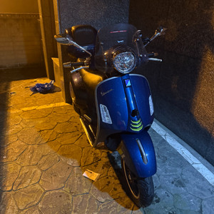 (서울) 24년식 베스파 GTS300 슈퍼테크 네이비