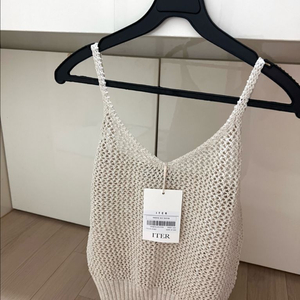 새상품 잇터 펀칭 니트 뷔스티에 레이어드 조끼 베스트