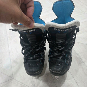 바우어 아이스하키 스케이트