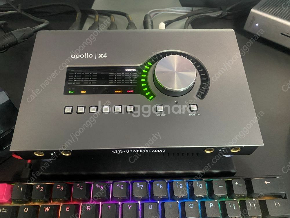 UAD apollo x4 오디오인터페이스 (헤리티지)--0