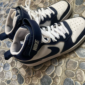 나이키 운동화 235