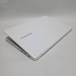J삼성 중고 노트북 i5 980g/화이트/큰화면/윈11
