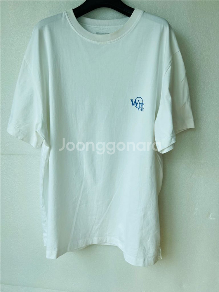 우영미 백로고 플라워 반팔 티셔츠 W221TS08708--1