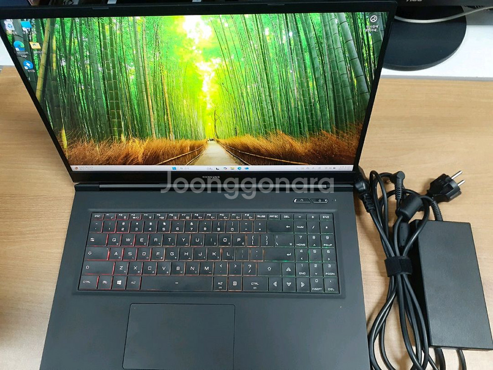 한성 게이밍 노트북 라이젠 R9 Rtx3070 램32G--0