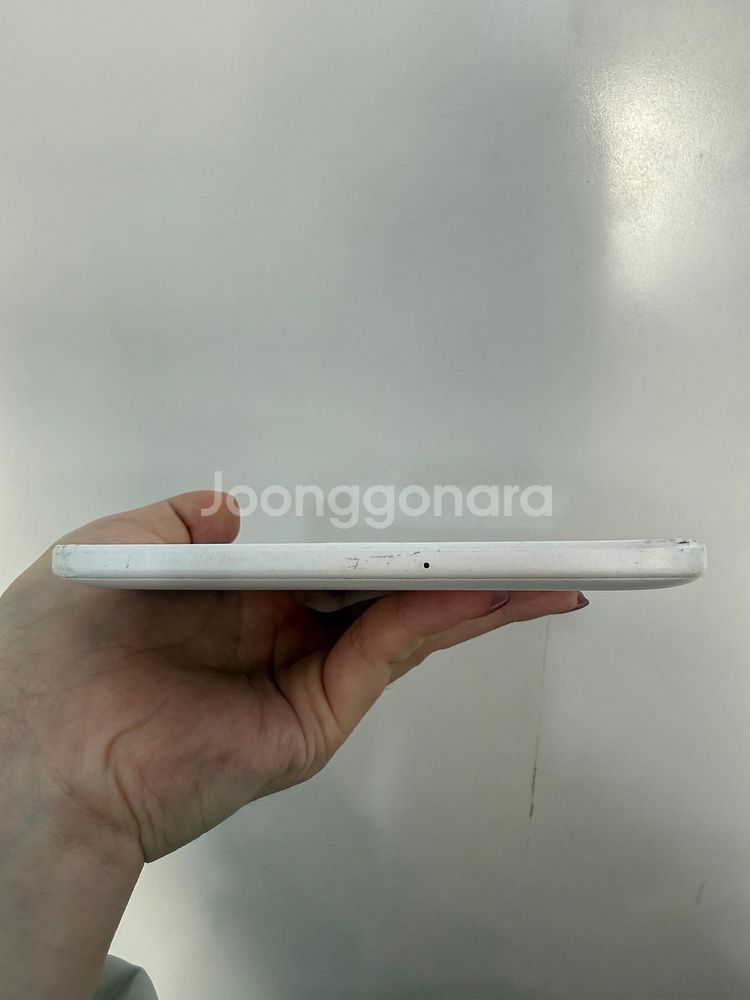 갤럭탭E(T375) 16GB 화이트 /Y907--1