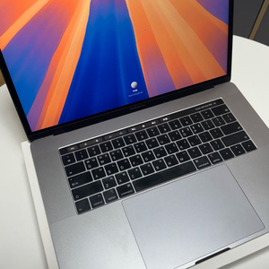2018 맥북프로 15인치 i7 512GB 고급형