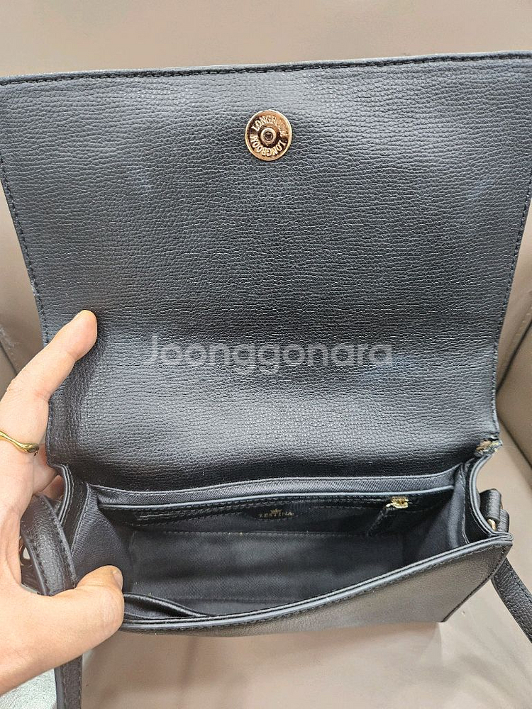 제이에스티나 블랙 크로스백--4