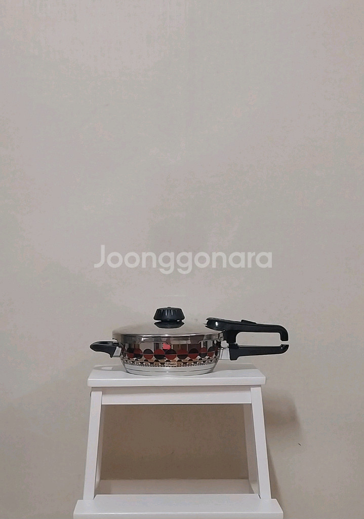 (중고)휘슬러 엠보 압력솥 팝니다(2.5리터)--0