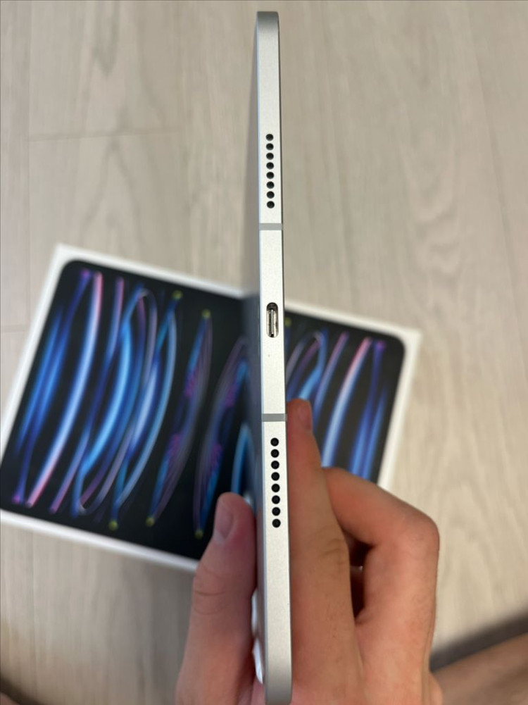 아이패드 프로 11 m2 128gb 셀룰러(4세대) 이미지