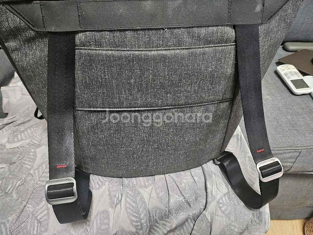 피크디자인 에브리데이 토트 20L 차콜 색상--7