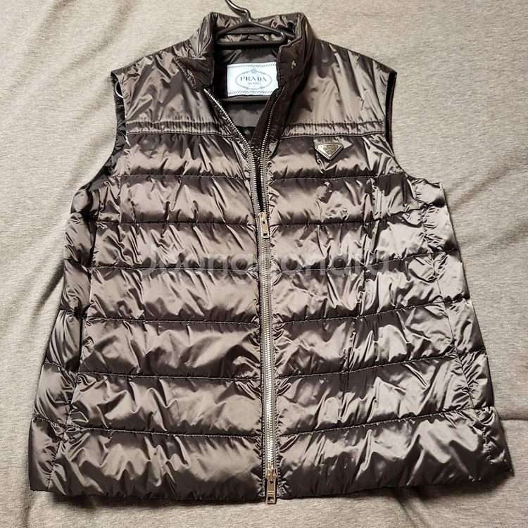 프라다 정품 여성패딩조끼--0