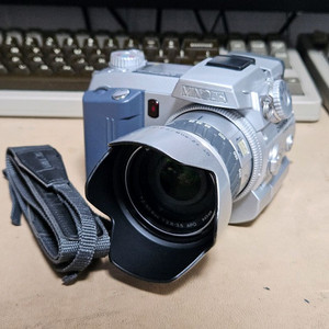 미놀타 Dimage 7 (하이엔드 똑딱이 카메라)