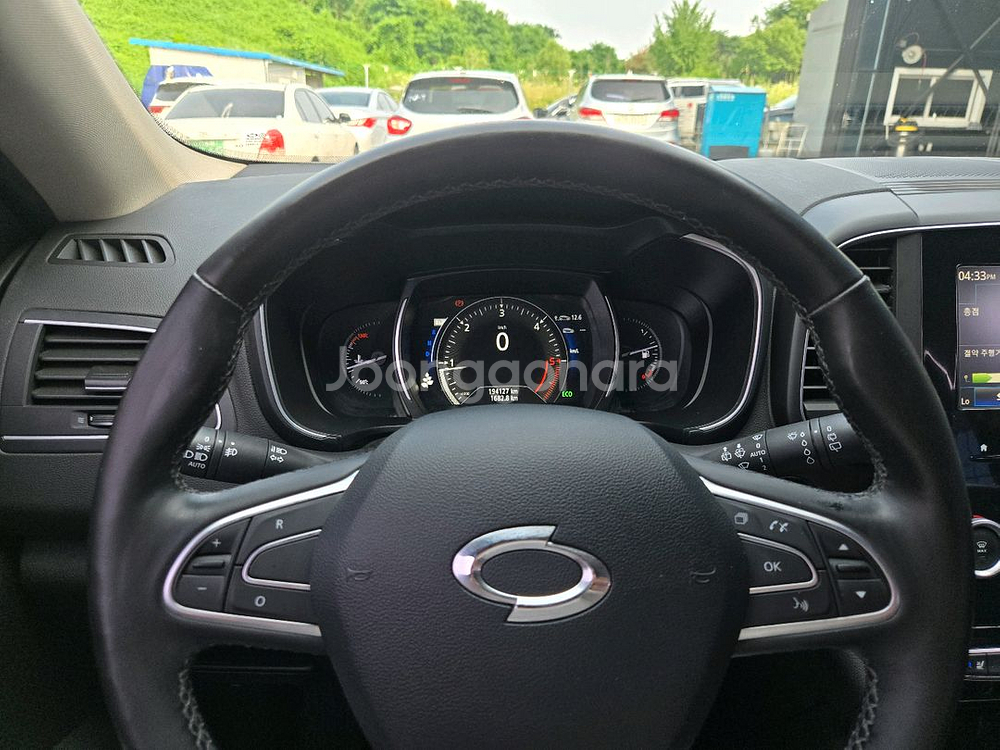 17년식 QM6 2.0 dci RE 최고급형 디젤--9