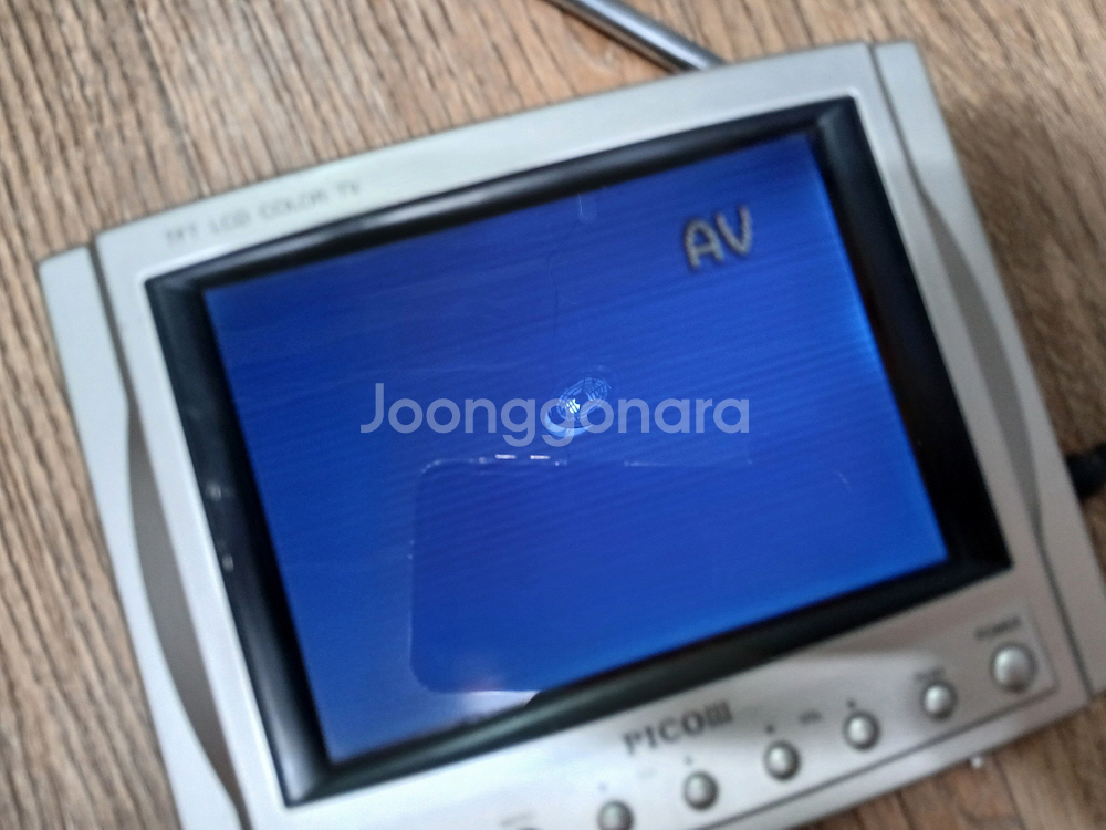 현대테크노 HDT-6002 5.6" TFT LCD TV--0