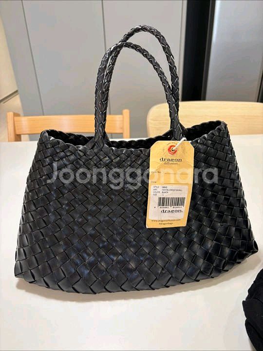 드래곤디퓨전 산타크로체 스몰 블랙--1