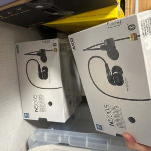 비닐 포함 미개봉 akg n5005 팝니다