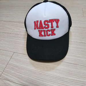 (새상품) NASTY KICK 네스티킥 메쉬 캡모자