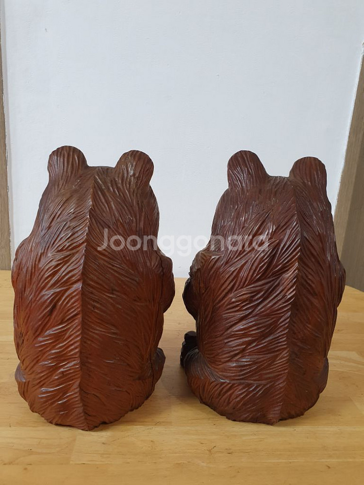 원목 곰 조각품--1