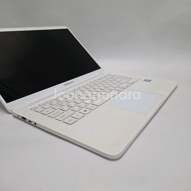 삼성노트북 i5 980g/화이트바디/15인치/윈11--3